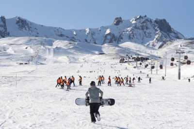 Turkey in winter: wide-open volcano laps, dry “crystal” snow, and late-night kebabs after your turns