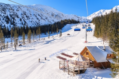 Slovakia in winter: two-sided mountains, Tatra views, and wallet-friendly fun