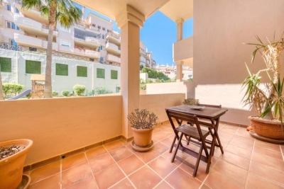 Luxury 2-Bedroom Villa in La Alzambra Vasari