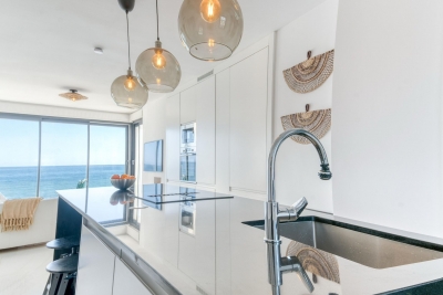 Aguamarina Luxurious Frontline Beach Penthouse, Mijas