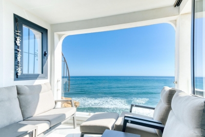 Aguamarina Luxurious Frontline Beach Penthouse, Mijas