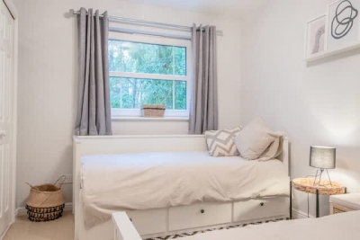 Garden View - 2-Bed Apartment in Blantyre.