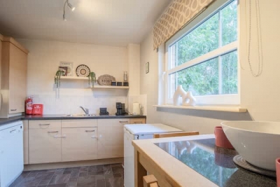 Garden View - 2-Bed Apartment in Blantyre.