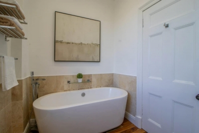 Ravenswood: Stunning Historic 1910 Sandstone Villa