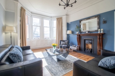 Ravenswood: Stunning Historic 1910 Sandstone Villa