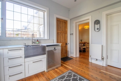 Ravenswood: Stunning Historic 1910 Sandstone Villa