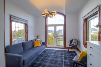 Ravenswood: Stunning Historic 1910 Sandstone Villa