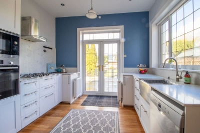 Ravenswood: Stunning Historic 1910 Sandstone Villa