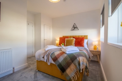 Betty's House - 3 bedroom in Coatbridge