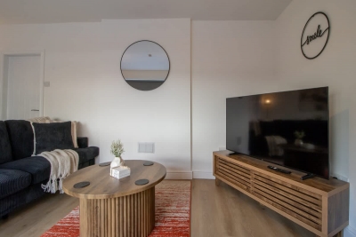 Betty's House - 3 bedroom in Coatbridge