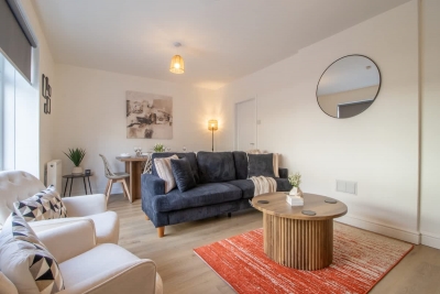 Betty's House - 3 bedroom in Coatbridge