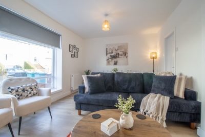 Betty's House - 3 bedroom in Coatbridge