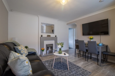 Culzean House - 2 Bedrooms in Coatbridge