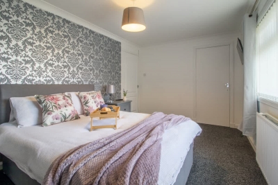 Culzean House - 2 Bedrooms in Coatbridge