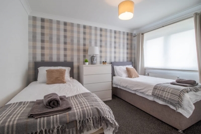 Culzean House - 2 Bedrooms in Coatbridge