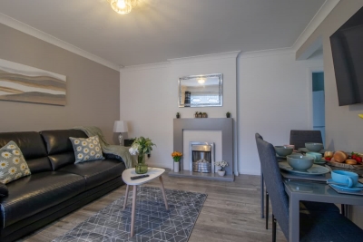 Culzean House - 2 Bedrooms in Coatbridge