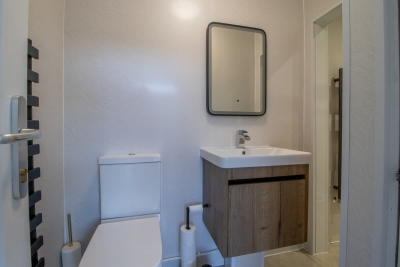 Raeburn House- 3 Bedrooms, 2 Bathrooms in Hamilton