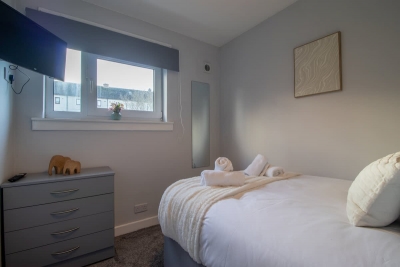Raeburn House- 3 Bedrooms, 2 Bathrooms in Hamilton