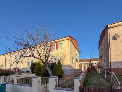 The Bridge- 3 Bedrooms in Coatbridge with Driveway