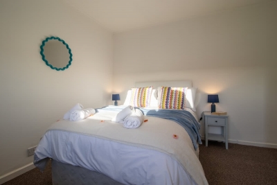 The Bridge- 3 Bedrooms in Coatbridge with Driveway