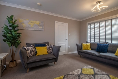 Catriona House - 3 Bedroom house in Motherwell