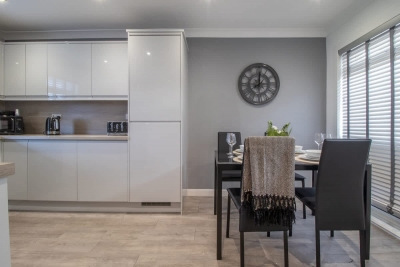 Catriona House - 3 Bedroom house in Motherwell