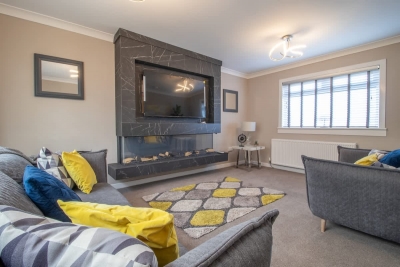 Catriona House - 3 Bedroom house in Motherwell
