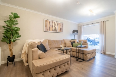 Angel House - 3 bedrooms close to Airdrie Centre