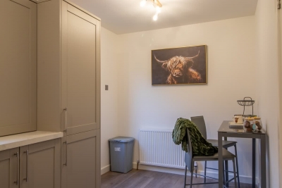 Angel House - 3 bedrooms close to Airdrie Centre