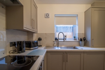 Angel House - 3 bedrooms close to Airdrie Centre