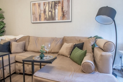 Angel House - 3 bedrooms close to Airdrie Centre