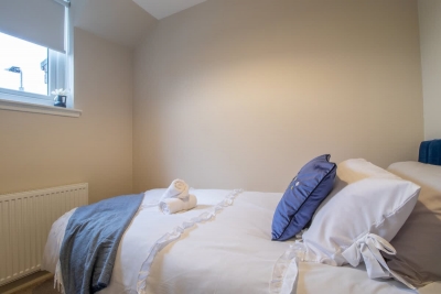 Angel House - 3 bedrooms close to Airdrie Centre