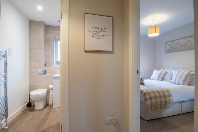 Angel House - 3 bedrooms close to Airdrie Centre