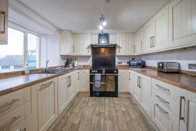 Lynwood - 4 Bedroom House with Views of Loch Gilp