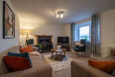 Lynwood - 4 Bedroom House with Views of Loch Gilp