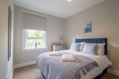 Sleeps 5 with walk in Shower, Rutherglen - Glasgow
