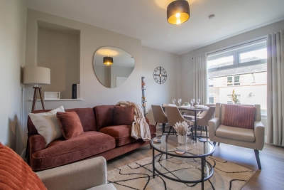 Sleeps 5 with walk in Shower, Rutherglen - Glasgow