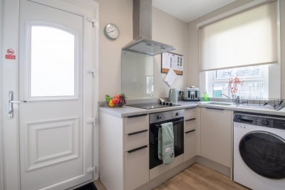 Sleeps 5 with walk in Shower, Rutherglen - Glasgow