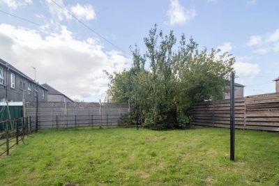 Sleeps 5 with walk in Shower, Rutherglen - Glasgow