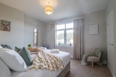 Sleeps 5 with walk in Shower, Rutherglen - Glasgow