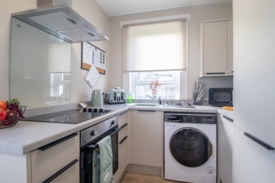 Sleeps 5 with walk in Shower, Rutherglen - Glasgow