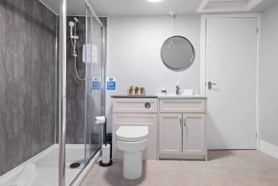 Leo Apartment - 4 Bedroom Flat in Nairn