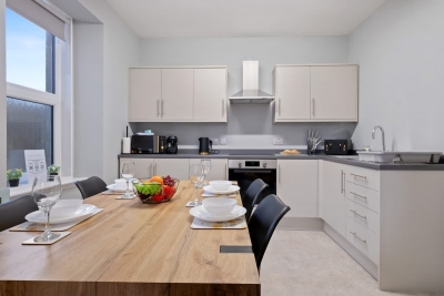 Leo Apartment - 4 Bedroom Flat in Nairn