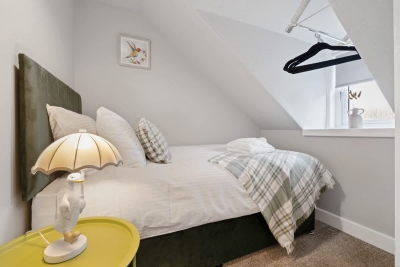 Leo Apartment - 4 Bedroom Flat in Nairn