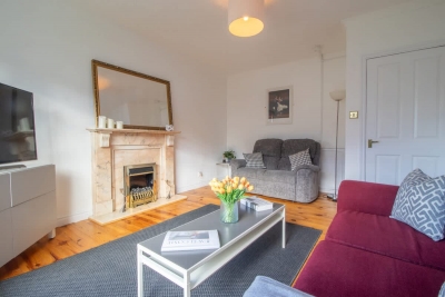Ashgrove House - 3 bedroom in Coatbridge