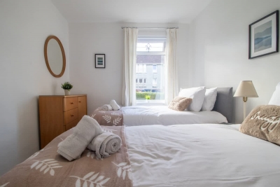 Ashgrove House - 3 bedroom in Coatbridge
