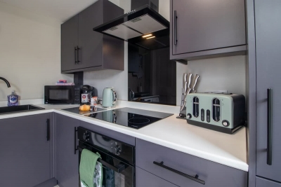 Cairnhill House - 3 Bed House in Central Airdrie