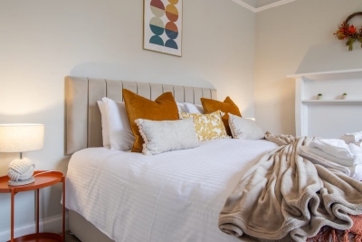 Cairnhill House - 3 Bed House in Central Airdrie