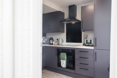 Cairnhill House - 3 Bed House in Central Airdrie