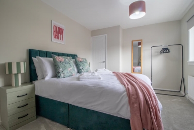 Gray House -Modern 2BR close to Loch Lomond